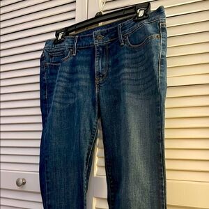 Levi’s Slight Curve Classic Boot Cut Jeans 6/28 EUC Dark Denim